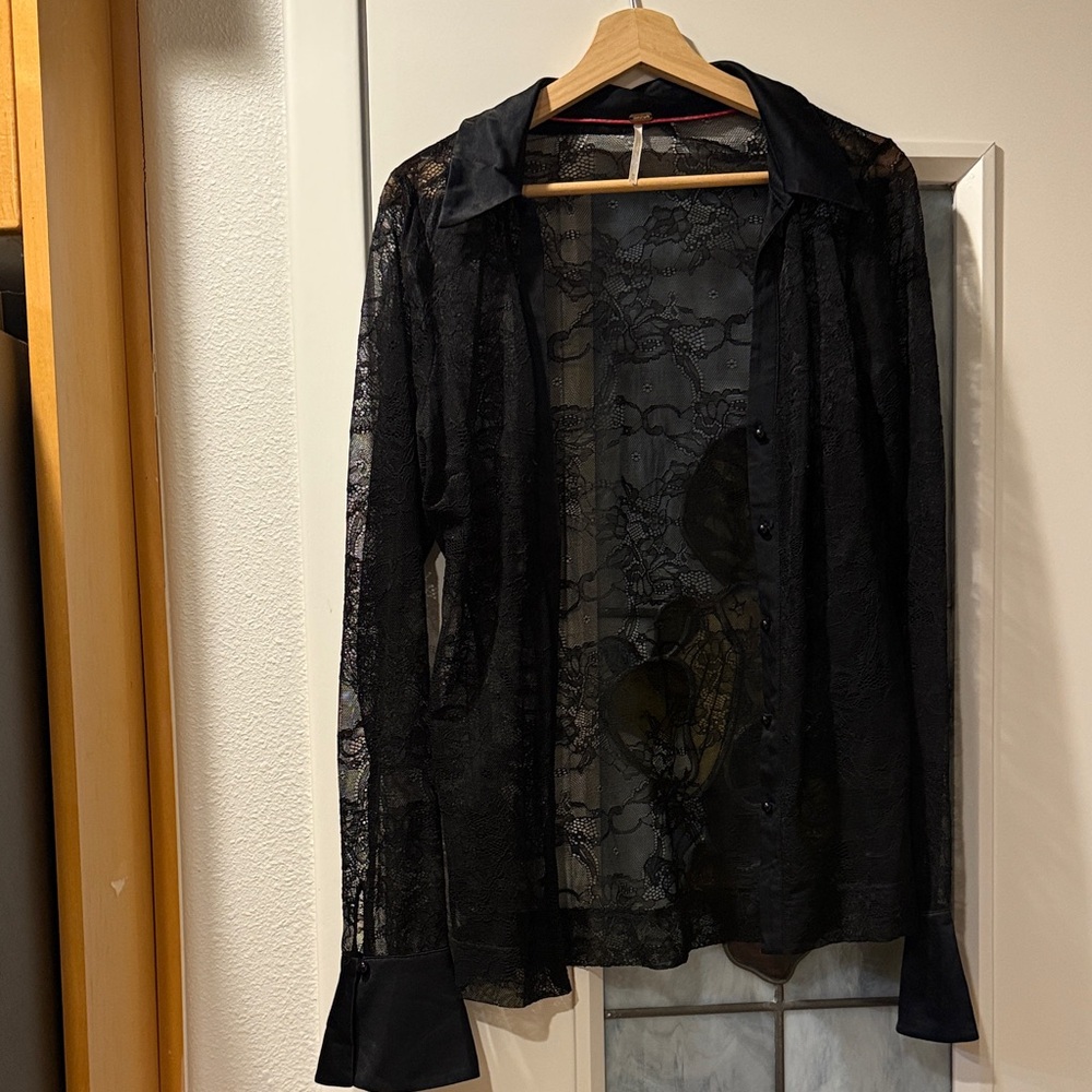 Black Black Lace Blouse with belled sleeves
